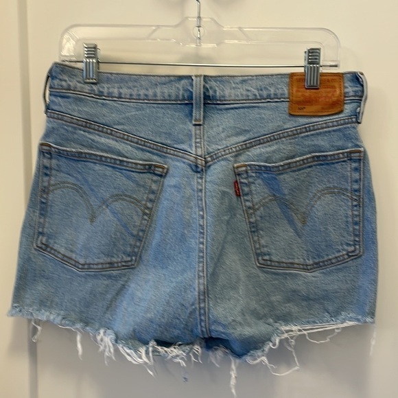Sz30 Levi’s 501 Denim shorts Light Wash, Frayed hem, Button Fly EUC - Picture 6 of 10